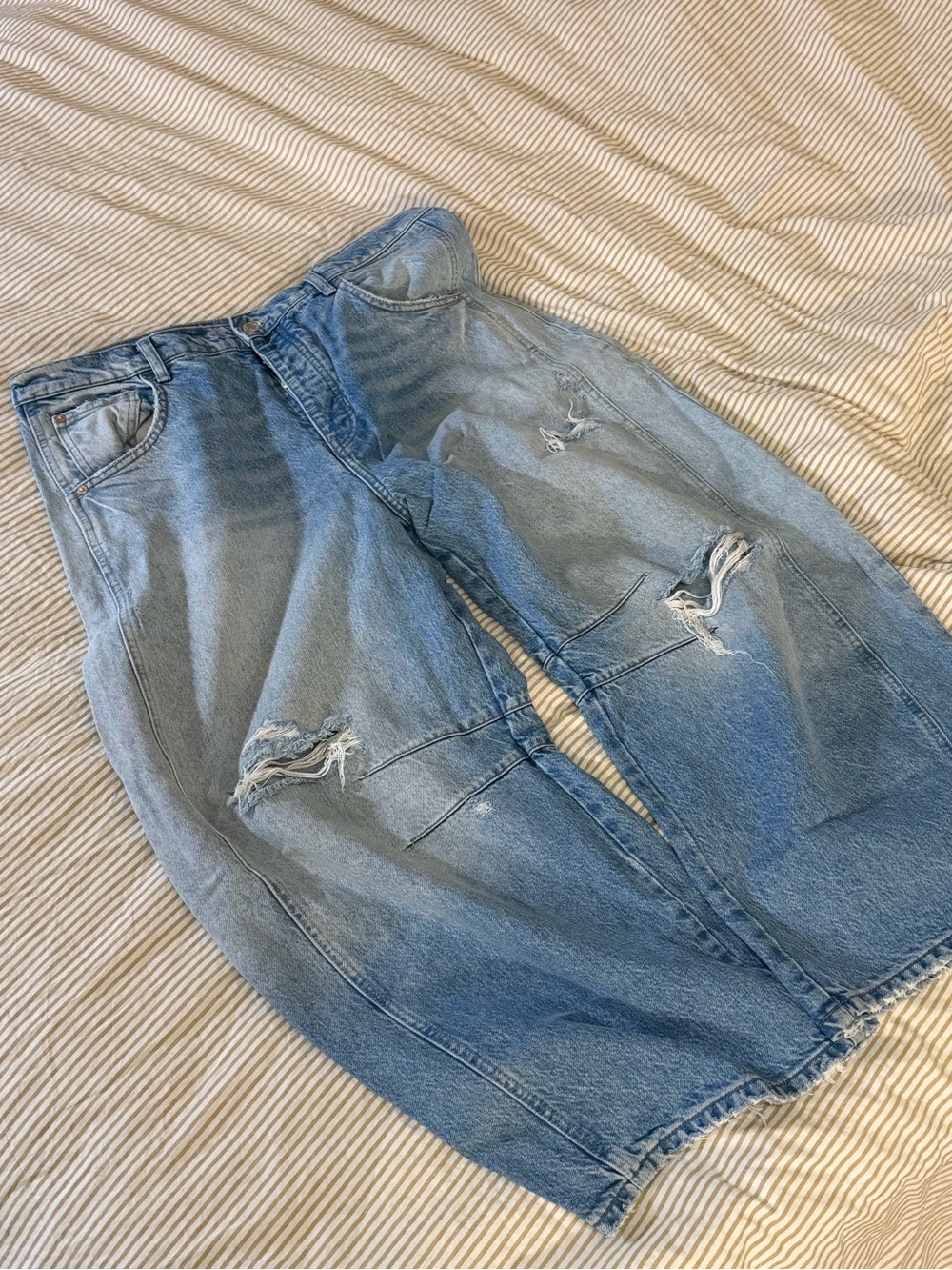 Free People Light Blue Distressed Barrel Jeans